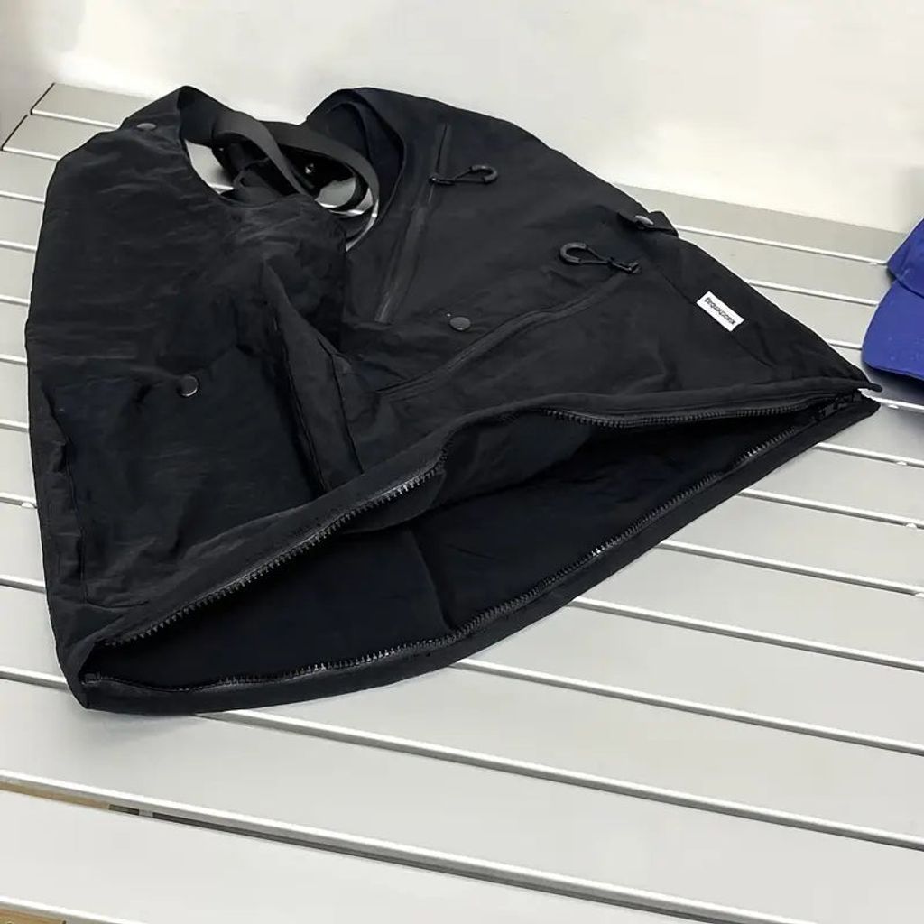 ［BIGベストはデブのマストアイテム‼︎］2WAYアウトドアベストBAG