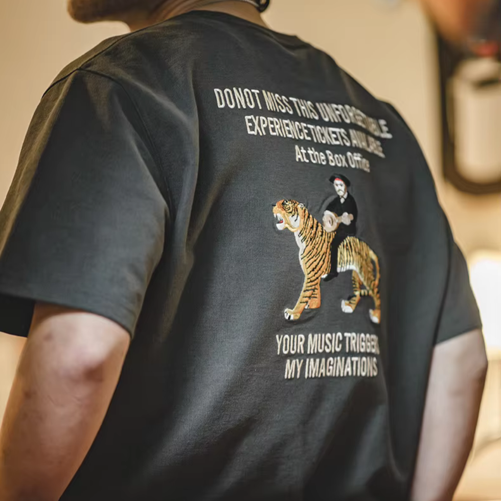 ［背中で語る男］タイガー刺繍Tシャツ
